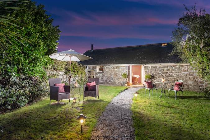 Honey Hedge, Lamorna Cove