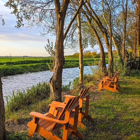 Swan Lodge, Chesterfield Canal