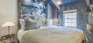 St. Ives Cornwall romantic pet friendly bolthole for couples - Moon Shadow