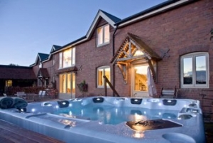 Devon Hot Tub Cottage for Couples near Exeter | The Coach House at Sherway Farm