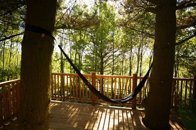 The loft Treehouse at Pickwell Manor