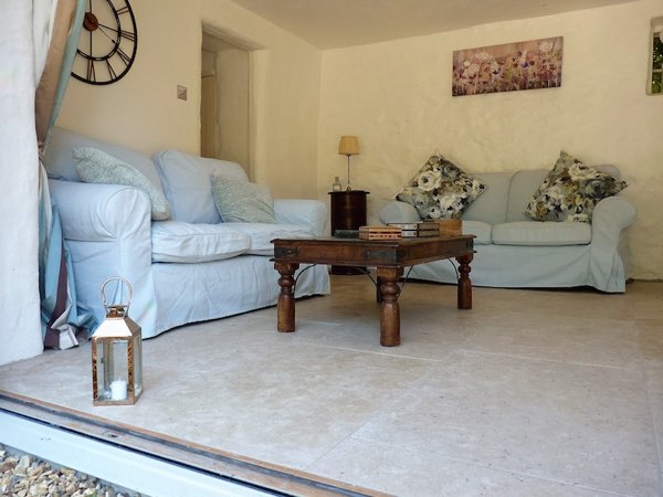 Little Derricott, Holsworthy