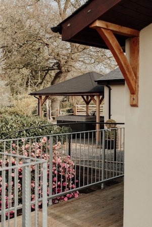 The Bach, Welsh Borders